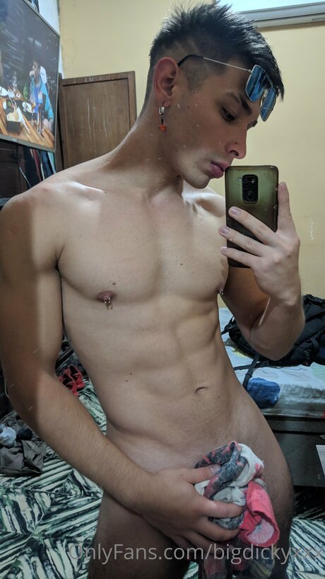 Tomas Rager star beautiful photos