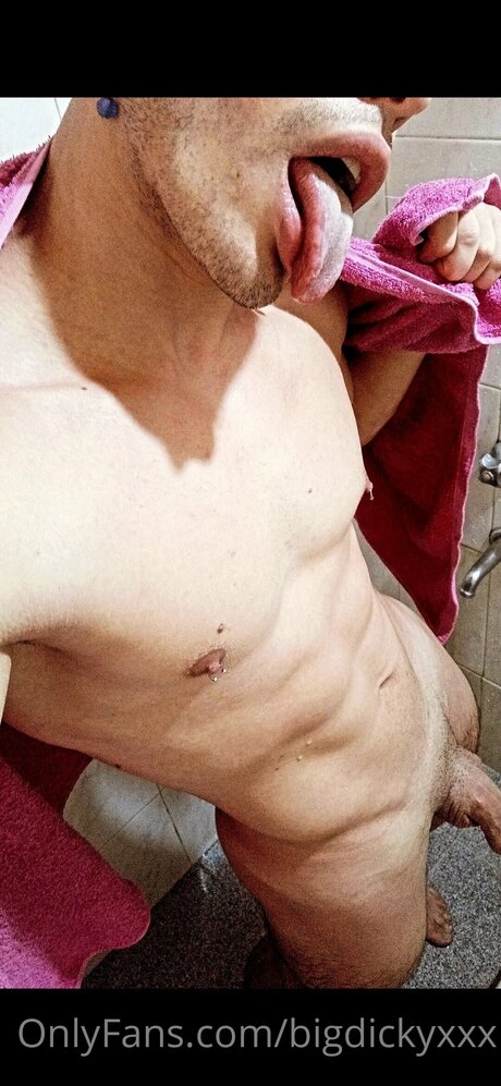 Tomas Rager xxx actress pic