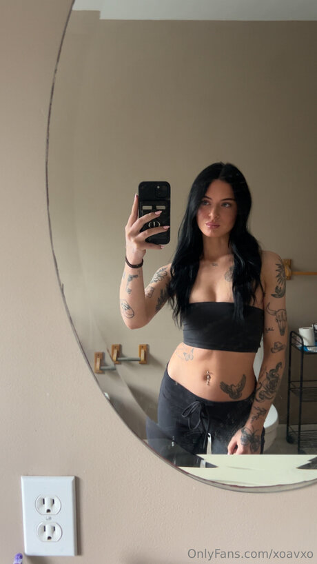 Xoavxo pornstar nude archive