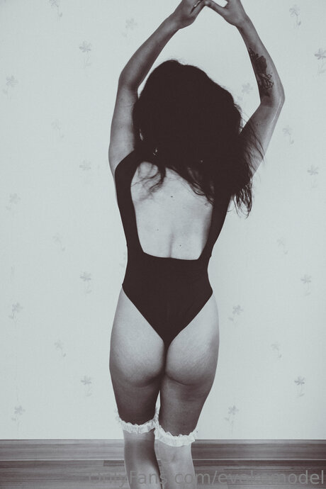 hairy legs onlyfans art xxx gallery