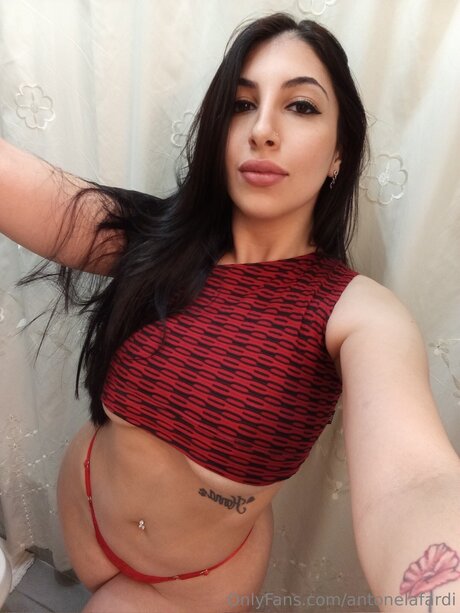 Antonelafardi star beautiful photos