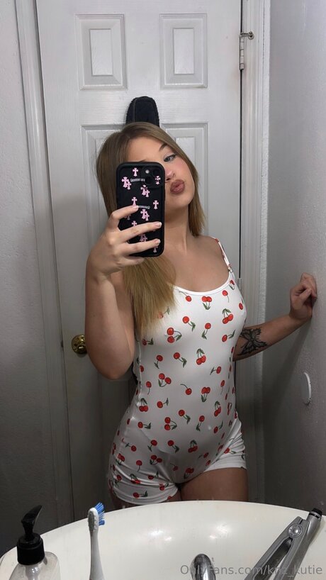 Knz Kutie nude model picture