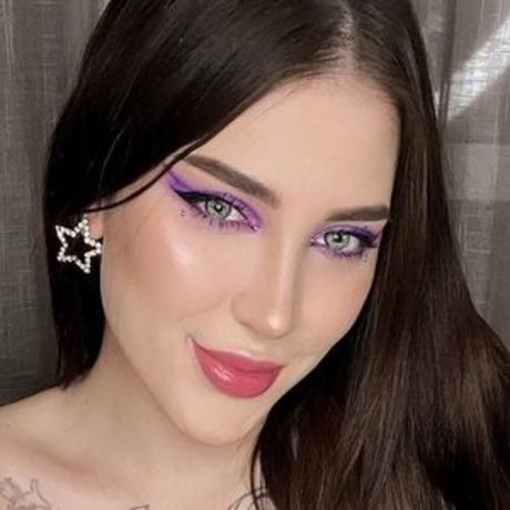 Gabriela Zambrozuski model erotic photo