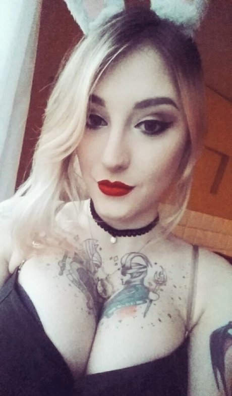 Gabriela Zambrozuski beautiful model pics