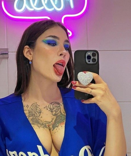 european onlyfans free nude images