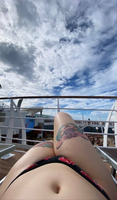 Gabriela Zambrozuski pornstar nude galleries