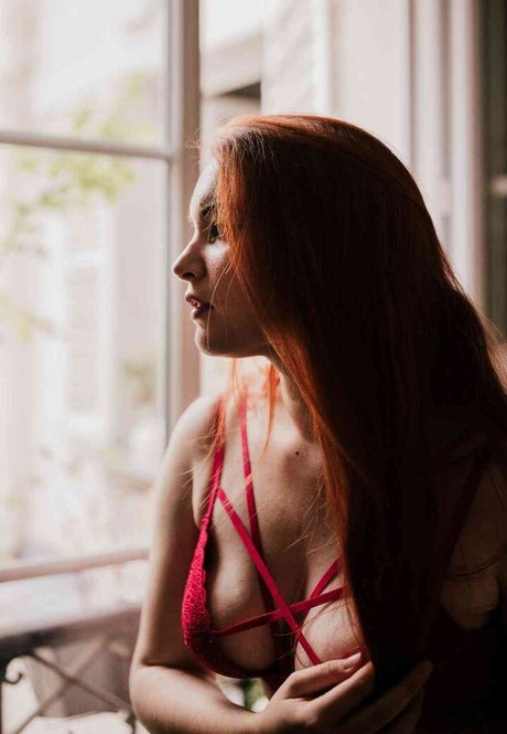 LisonFr pornstar art photos