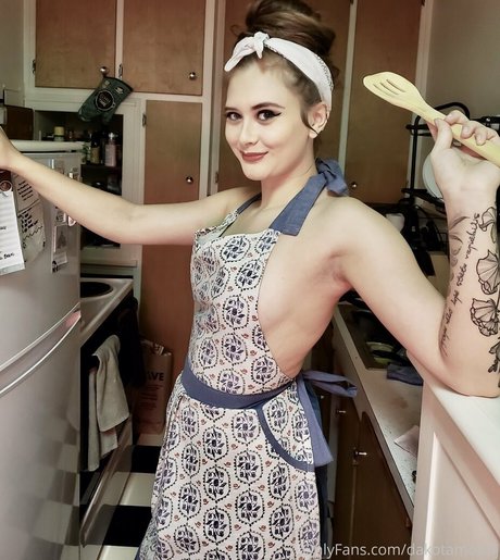 dakotamoonj pornstar adult archive