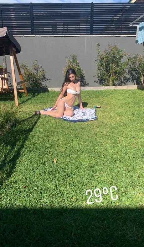 Mayroon Kawash erotic star gallery