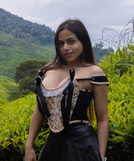 Ashwitha beautiful pornstar picture