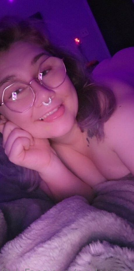 nuclearpuppo adult actress gallery