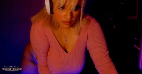 asian blonde onlyfans sexy photos