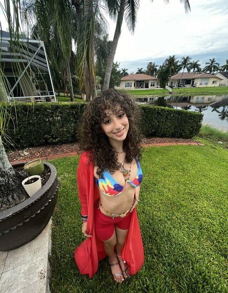 GroovyMya pornstar nude pictures