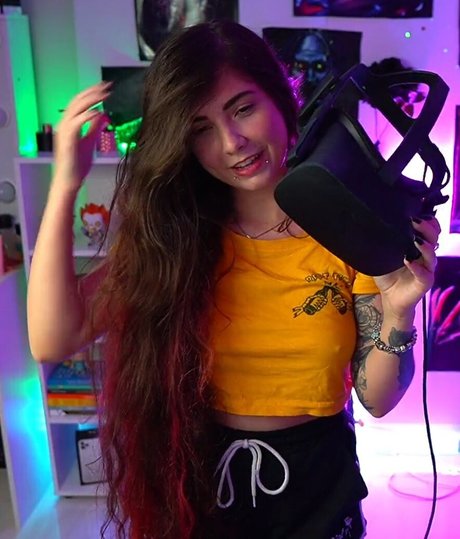 Nicole Diretora nude star img