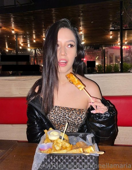 antonellamaria hot model pic