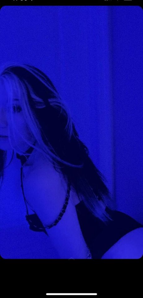 Snerixx art actress pic