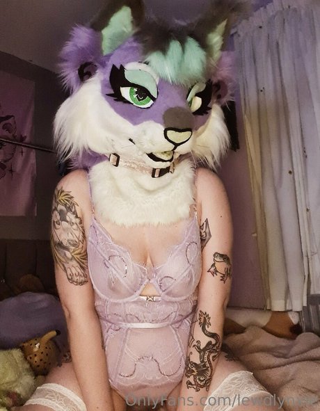 lewdlynxie pretty star pics