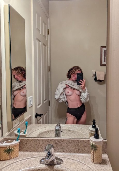 Outdoorkitty333 pornstar perfect images