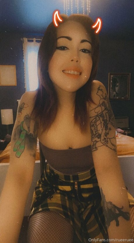 rueeruee star images