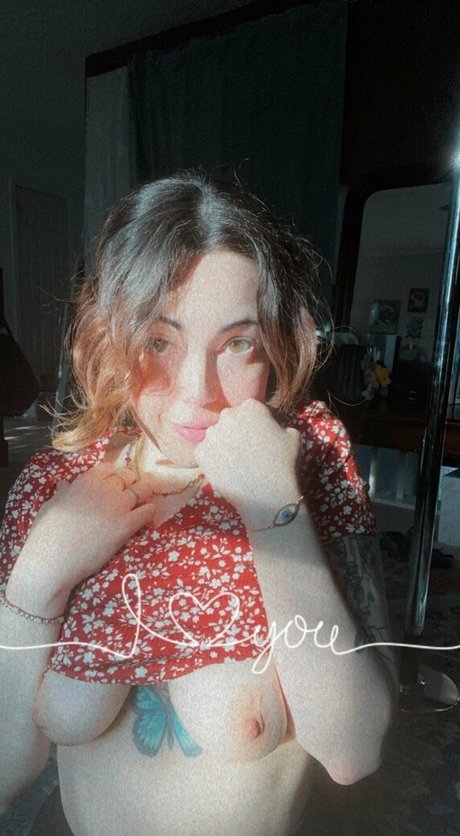 rueeruee model nude pictures