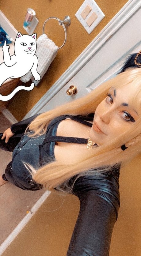 rueeruee pornstar exclusive pics