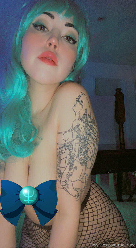 rueeruee exclusive model gallery