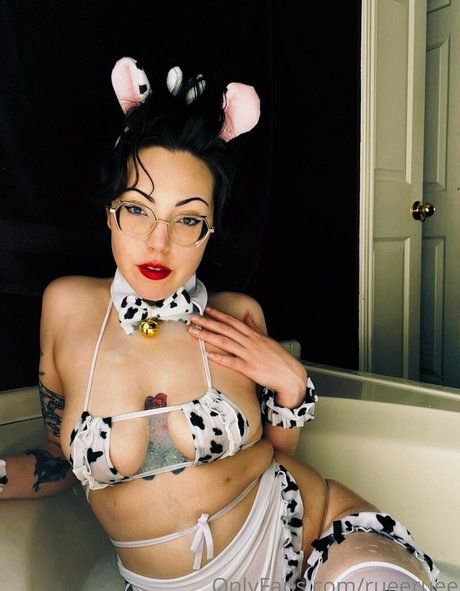 strawberry milk onlyfans pornos picture