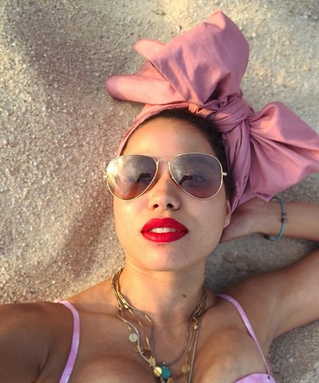 Jurnee Smollett star free picture