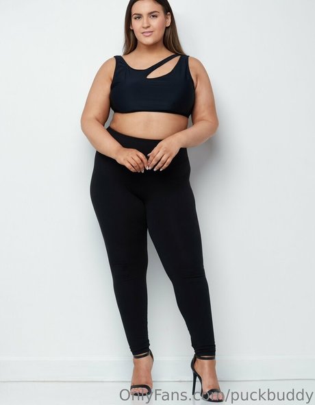 puckbuddy exclusive actress pic