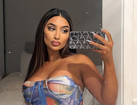 simmykk star xxx pictures