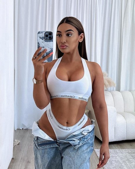 simmykk star beautiful pic