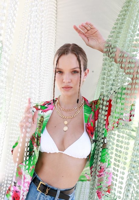 Josephine Skriver pornstar art pics