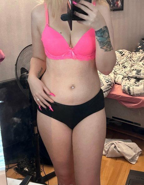 sexymilano pretty pornstar galleries