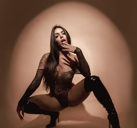 Thai Porgatto art star photo