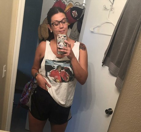 tallnerdywoman erotic actress gallery