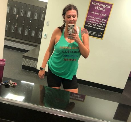 tallnerdywoman nude model picture