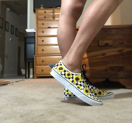 tallnerdywoman hd model photos