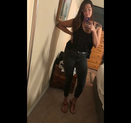 tallnerdywoman beautiful model pic