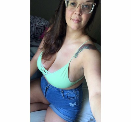 tallnerdywoman model beautiful pics