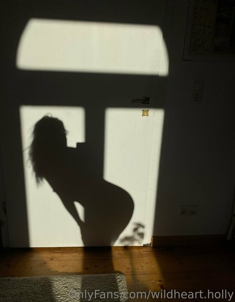 wildheart holly model sex photos