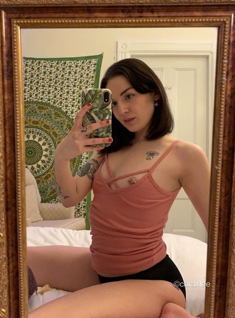 flat chested onlyfans porno photos