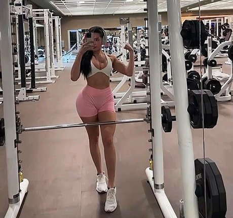 Monabutnotlisa free actress photo