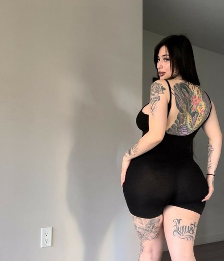 Luzcmun hd pornstar photo