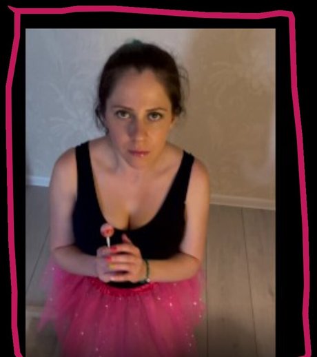 Playful Lo star exclusive image