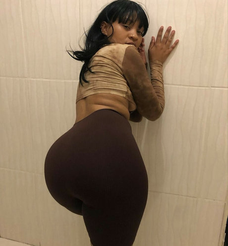 sucking cock onlyfans beautiful pictures