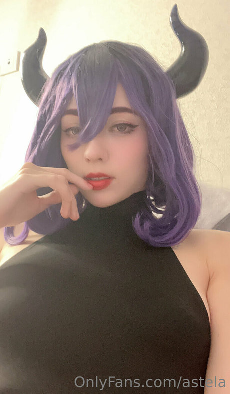 Astela Chan nude actress images