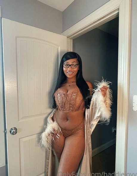 baddiejoyy star photos