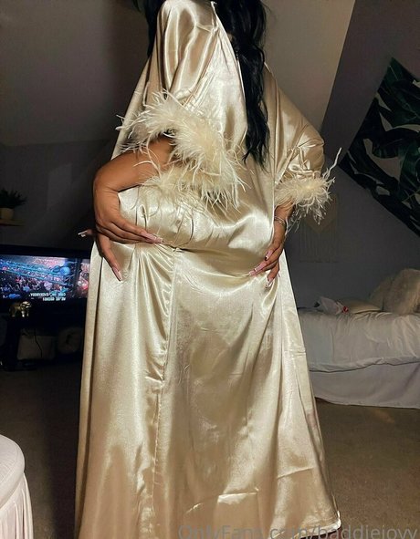 baddiejoyy model naked pic