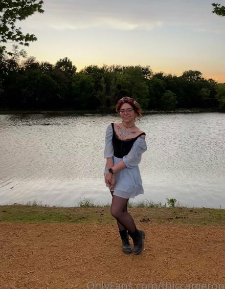 thiccameron pretty star pic