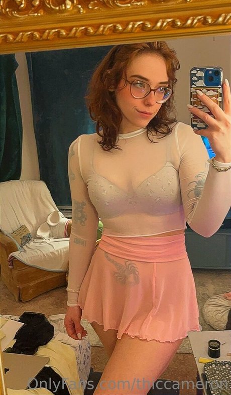 thiccameron sex model pictures